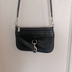 Small black purse, long detachable strap